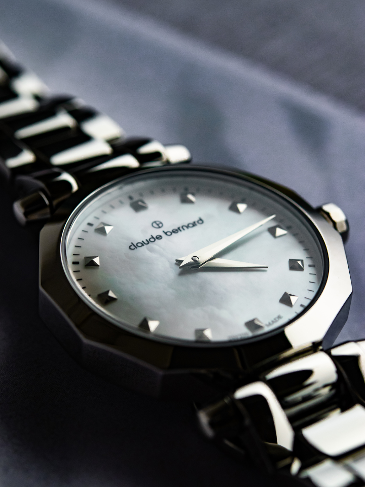 Code vestimentaire à deux mains