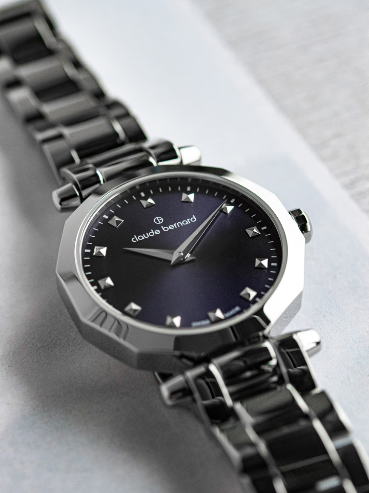 Code vestimentaire à deux mains